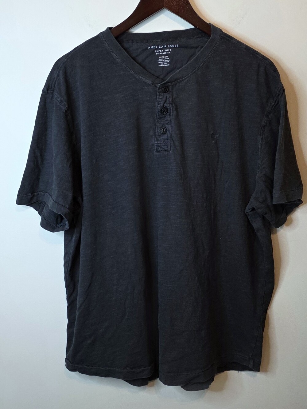 American Eagle Super Soft Henley Tee Standard Fit Charcoal Black Size XL Slub